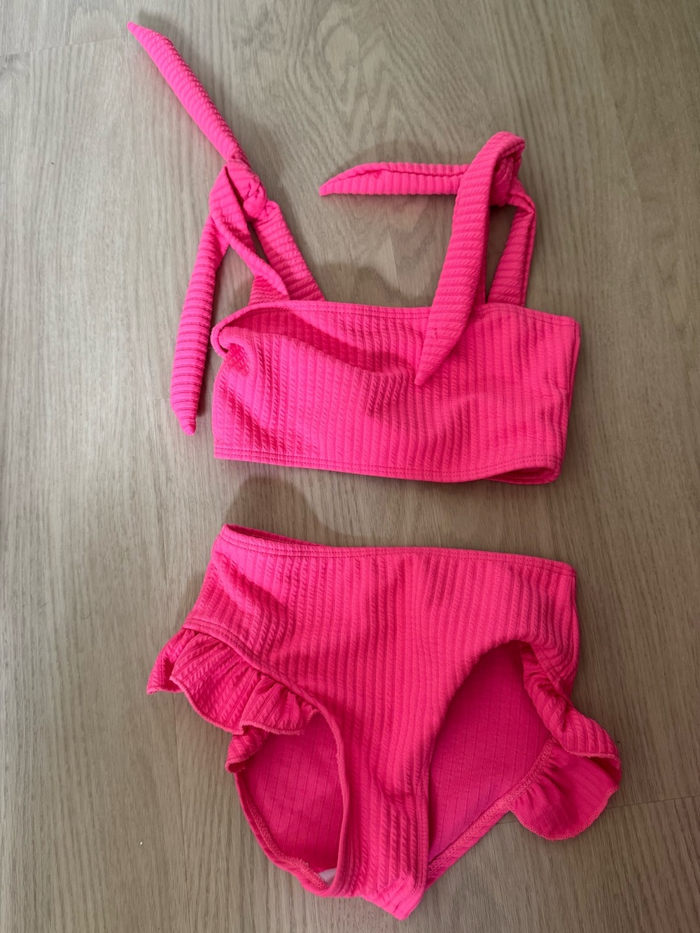 Girls 4-5T toddler Hot Pink Ruffled Two-Piece Bikini excellent condition